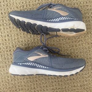 Women’s Brooks GTS Running Shoes size 9